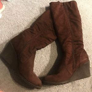 Cesare tall brown suede boots